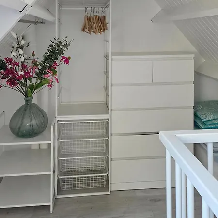 1 Bedroom Lovely In Ferienhaus Heiloo