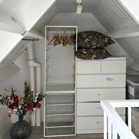 Vakantiehuis 1 Bedroom Lovely In Heiloo